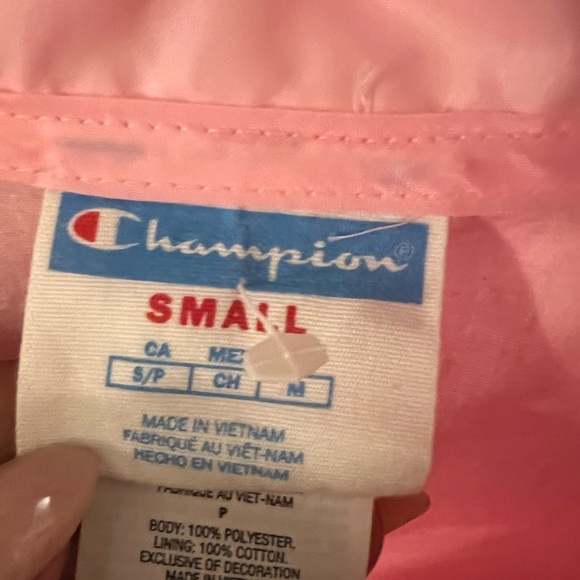 Pink women’s small crop CHAMPION jacket. Worn once. Matching beanie hat. - Picture 6 of 6
